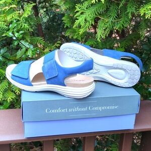 Aravon Beaumont Strappy Slingback San Blue